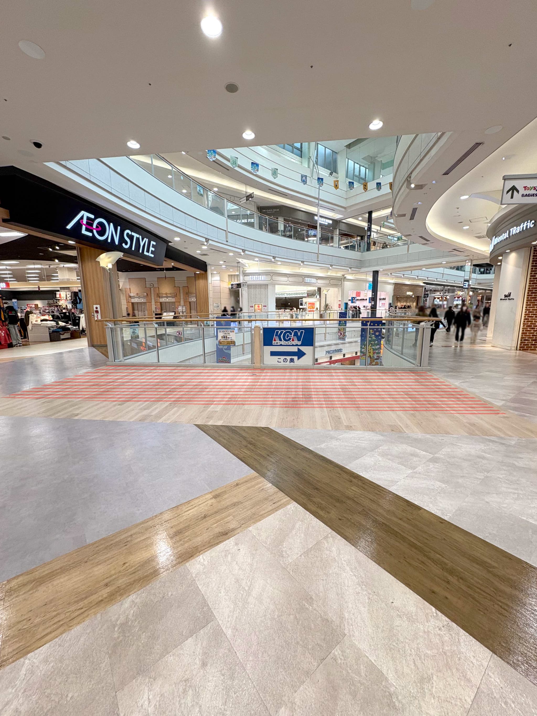 サウスモールエスカレーター脇(ONWARD前)1