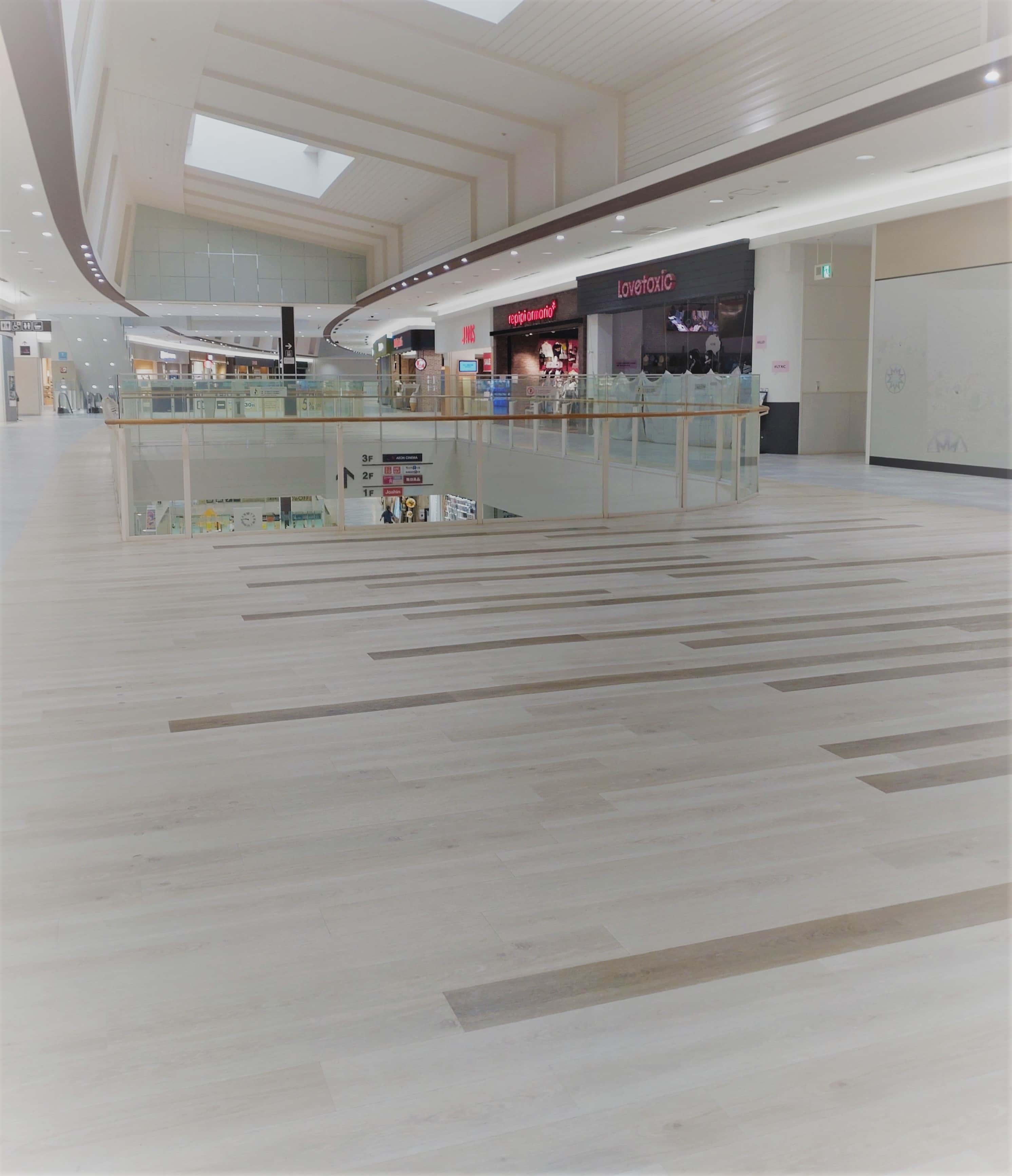 3F ディズニーストア前