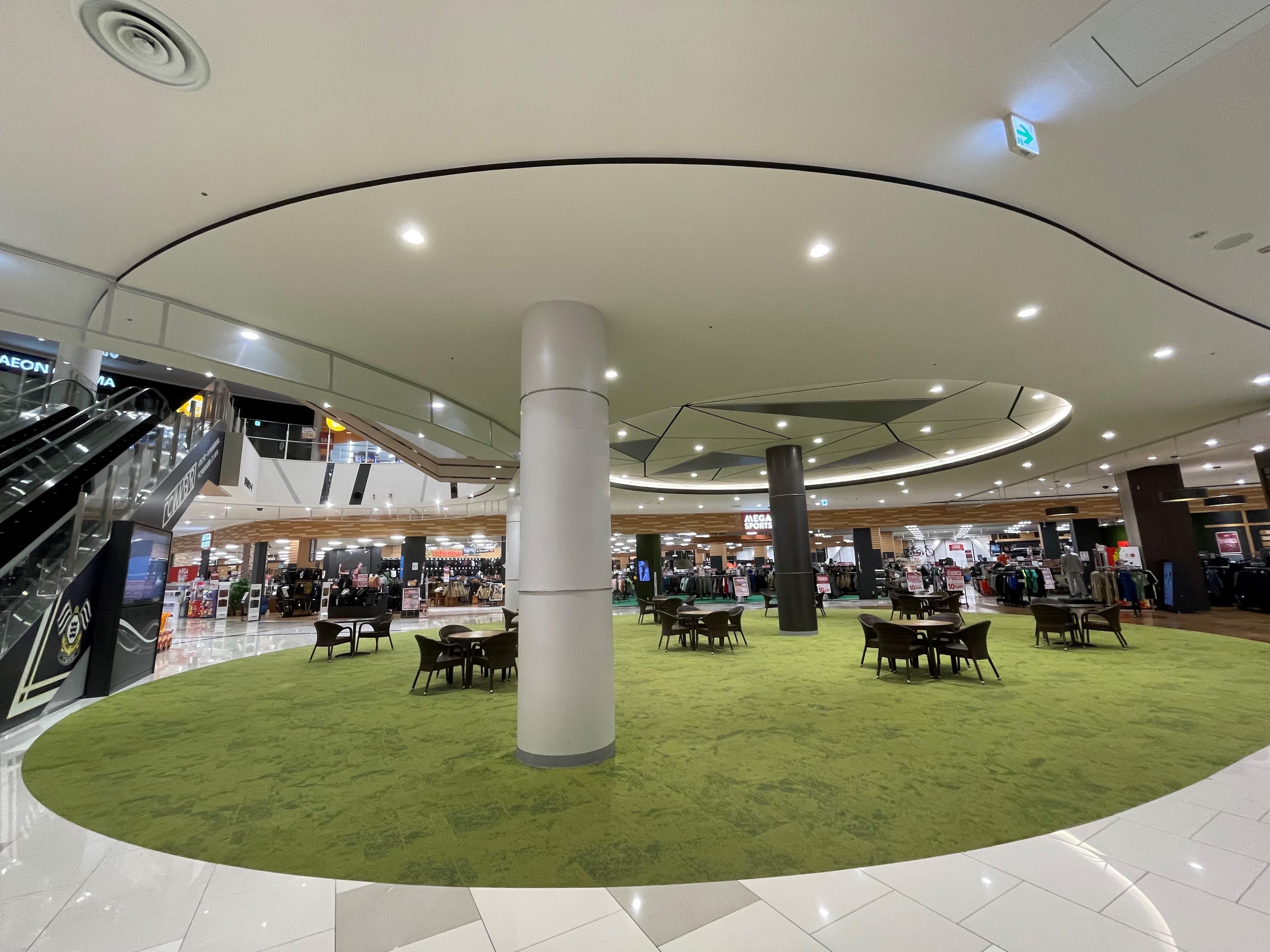 スペースE(1F きらめきコートH&M側)2