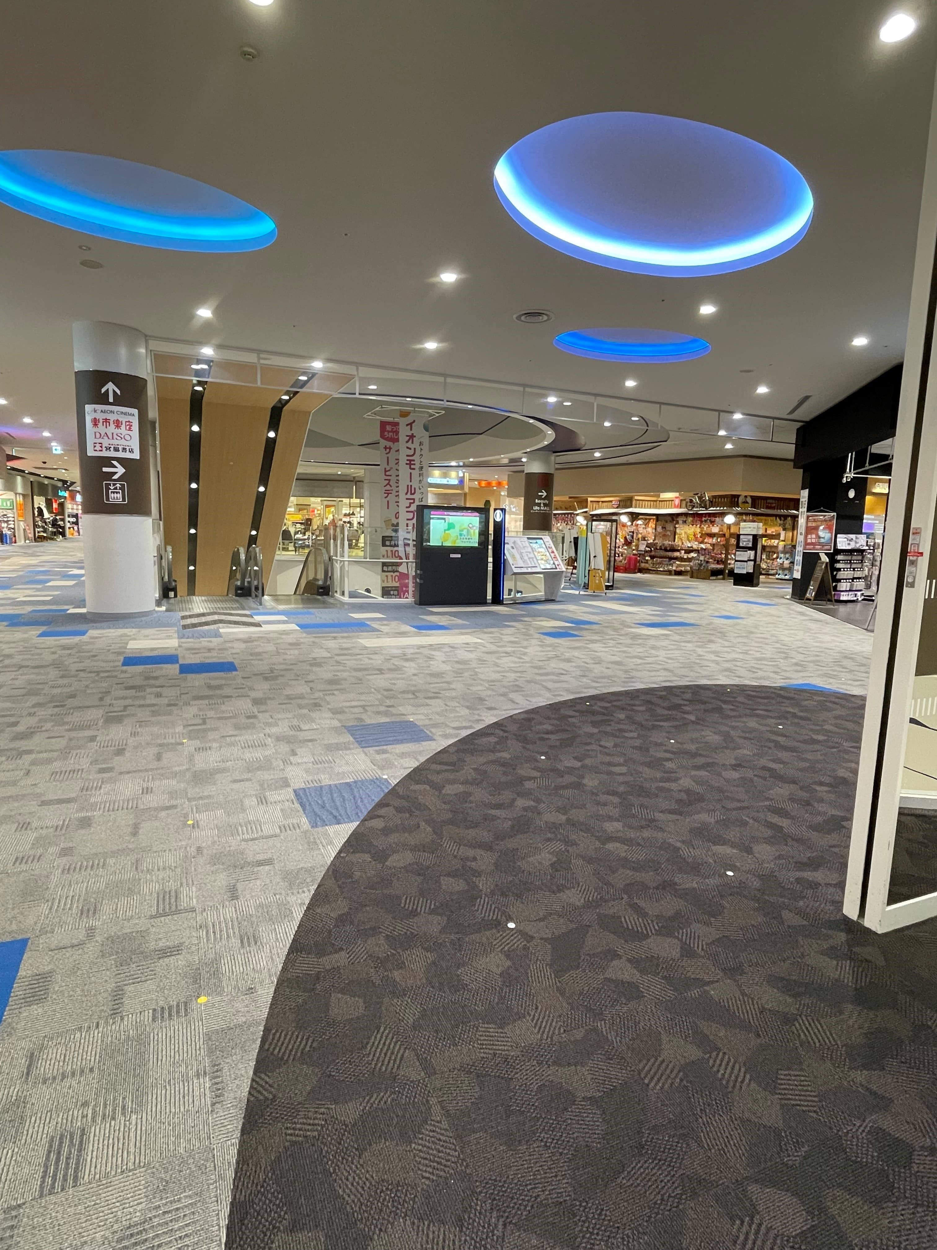 スペースI(2F 中央エスカレーター前)2