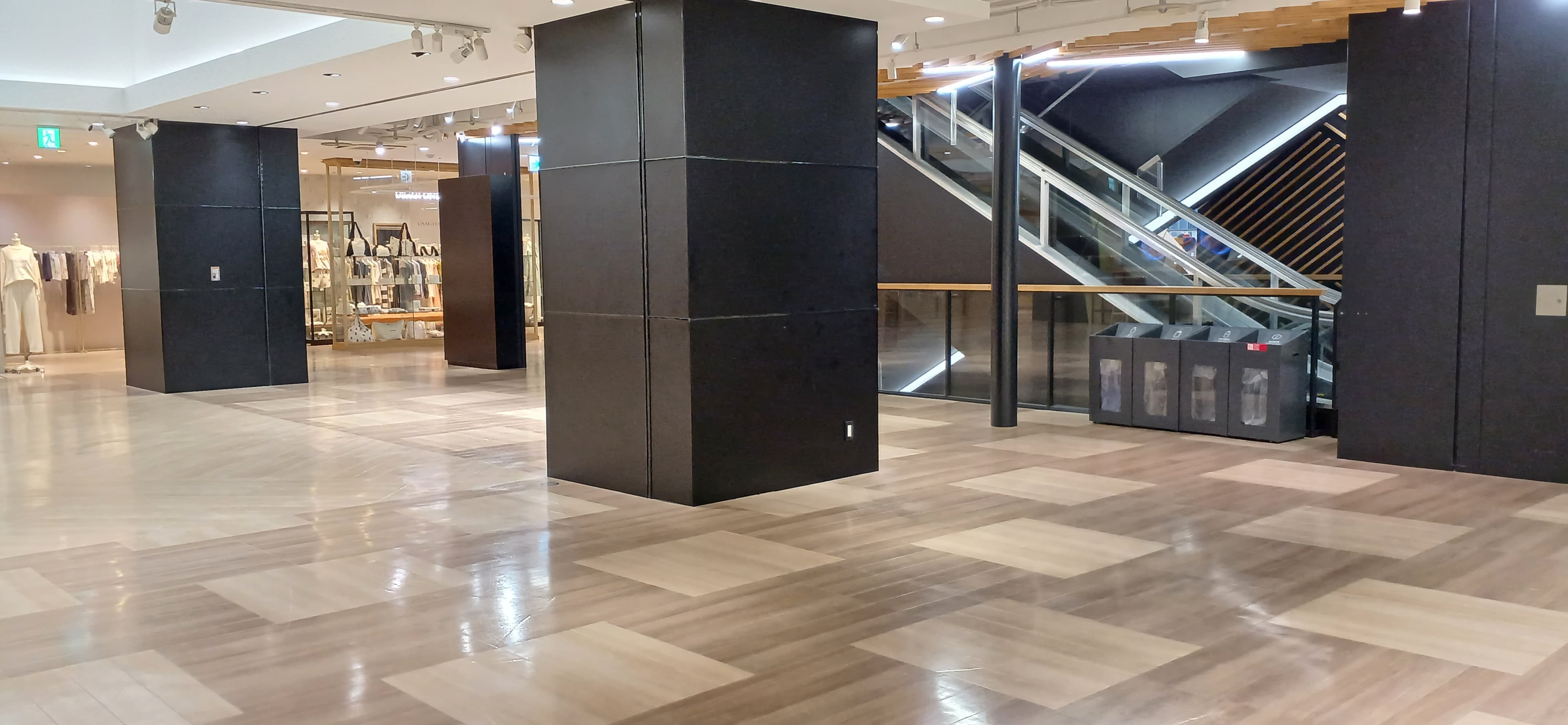 110区画(1Fエスカレータ脇)2