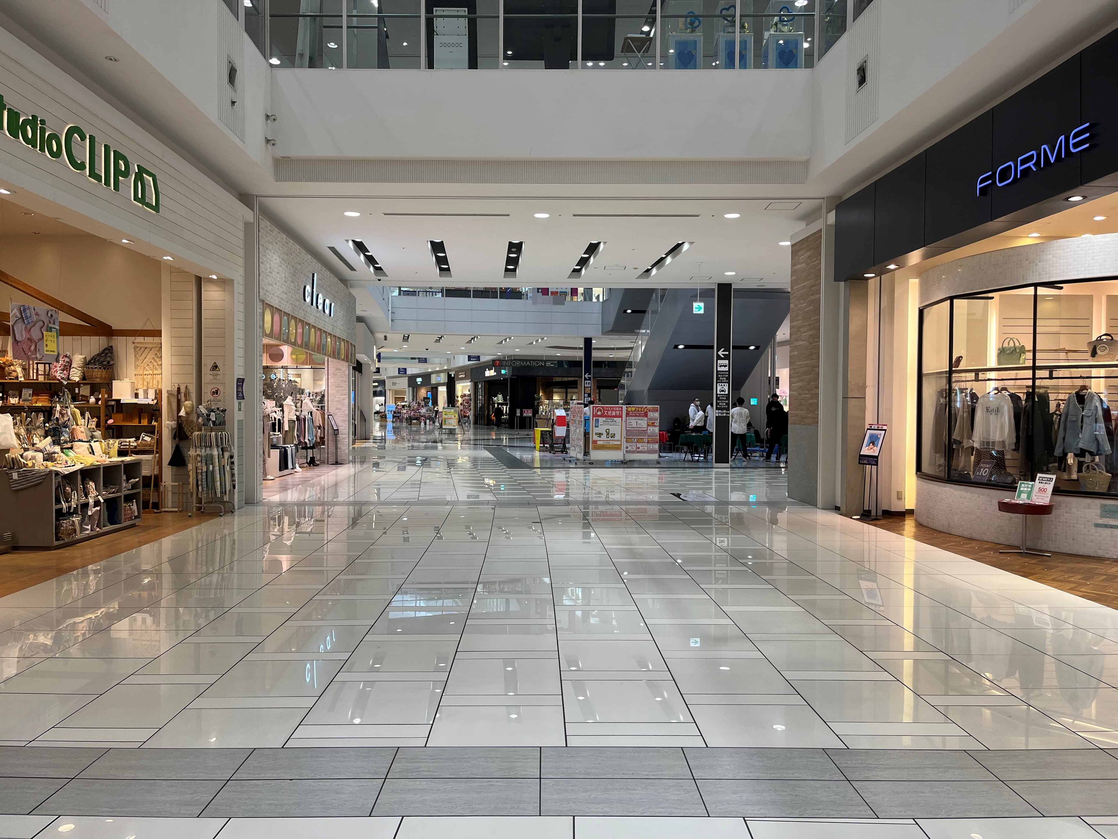 1階スタディオクリップ前1