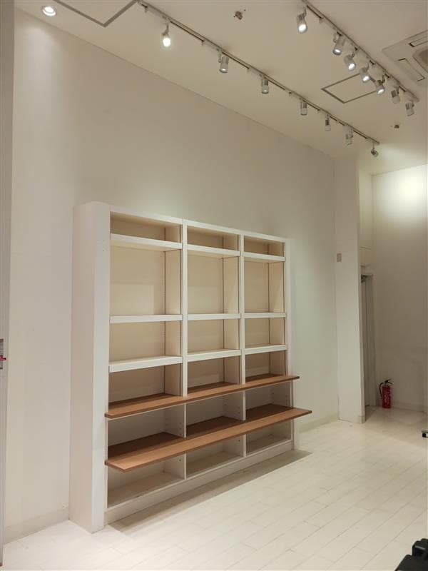 1058B区画 食物販エリア:総合スーパー売場に近く、コンパクトなスペース1