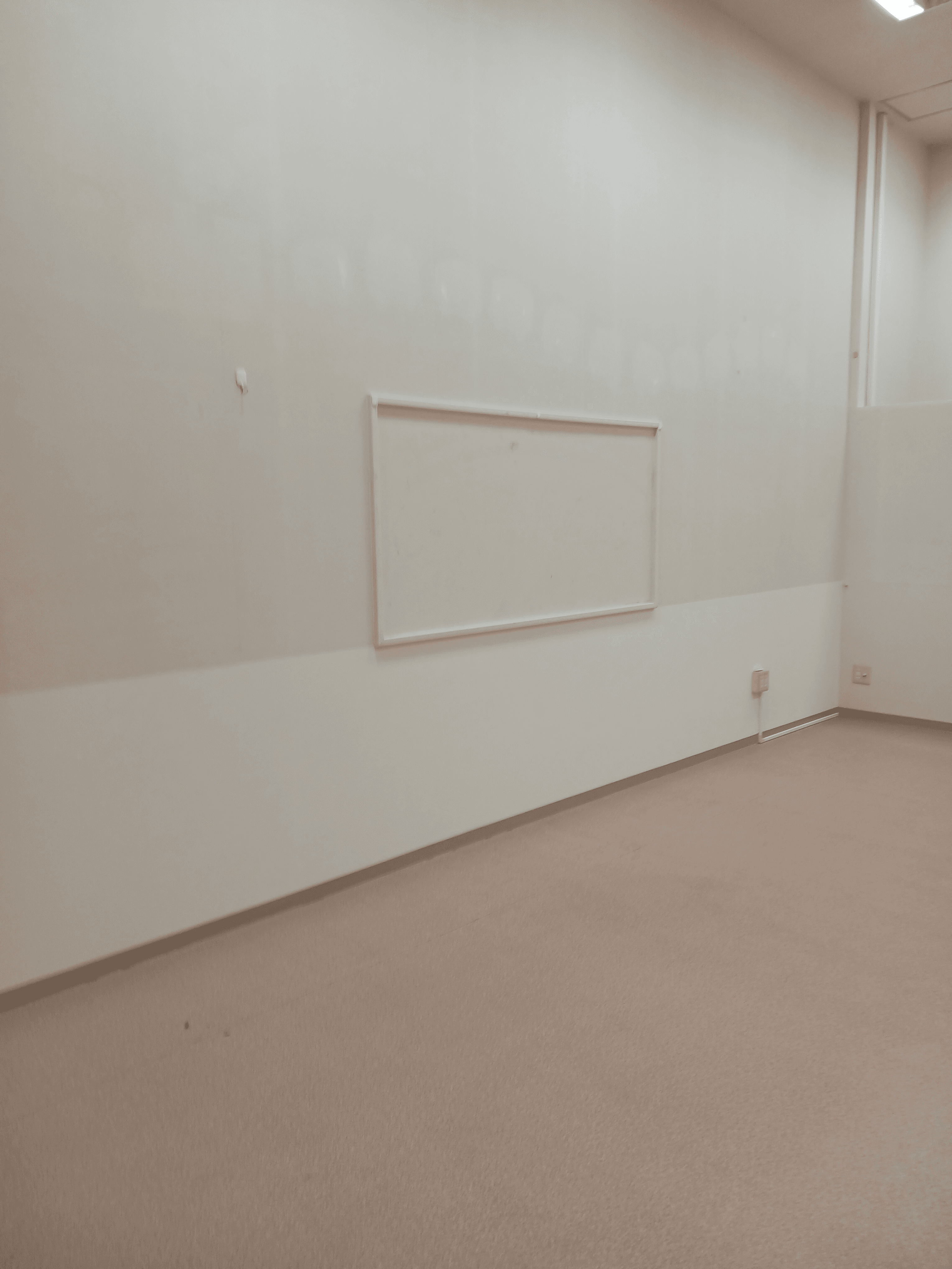 教室やサービス提供に適した落ち着いたエリアのコンパクトスペース2