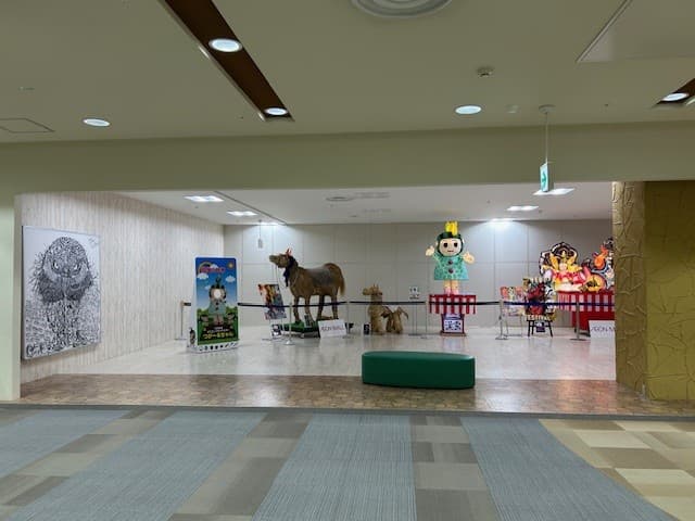 エスカレーター近くで間口が広く視認性に優れる区画2