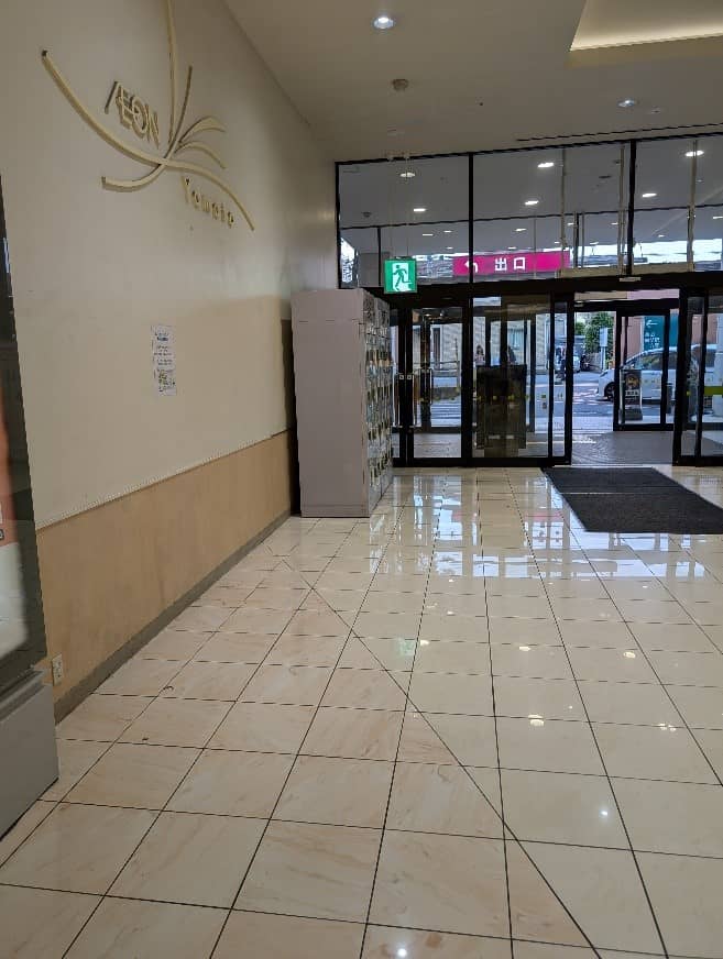 東口付近