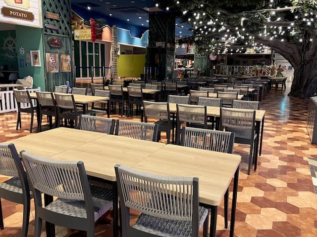 1Fフードホールステッカー広告2