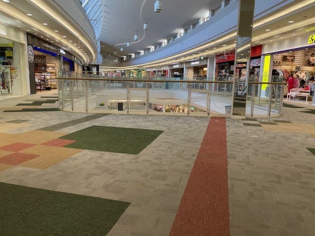 ムラサキスポーツ前ブリッジ イベントスペース1